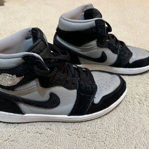 Air Jordan 1 Retro OG High Twist Limited w/fur woman’s 10